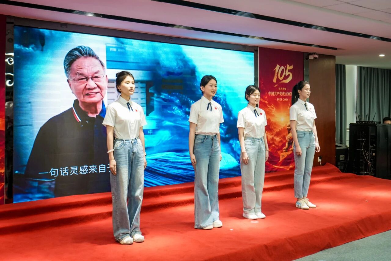 正在上传... 02d2f97c8e15d50a7fb2ac2630416244.jpg